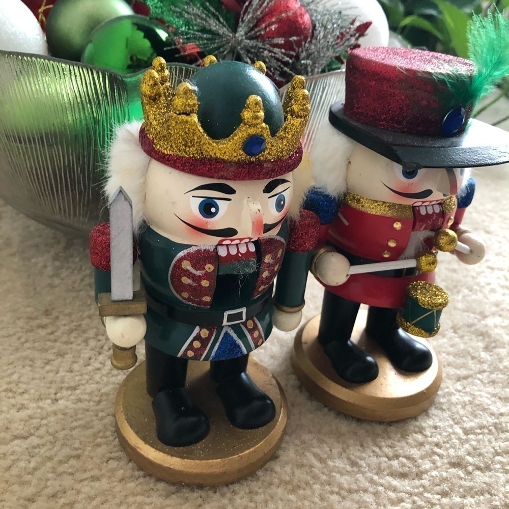 mini Nutcracker set of  (4)
